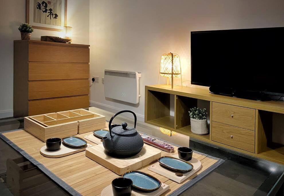 סוואנסי Japanese Style Muji Two-Bedroom Apt מראה חיצוני תמונה
